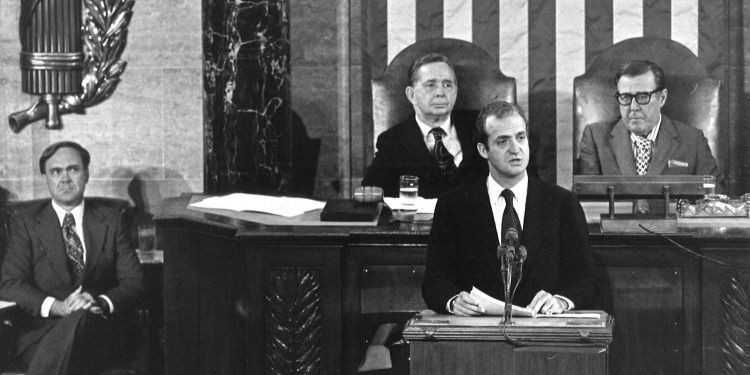 Juan Carlos I dando un discurso en el Capitolio de EE. UU. en 1976