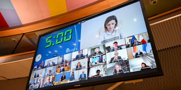 Videoconferencia de ministros de salud de la UE sobre el brote de Ébola