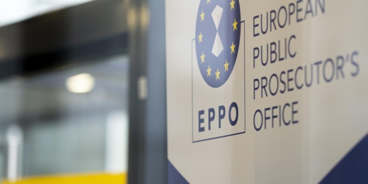 Logotipo de la Fiscalía Europea en un evento oficial