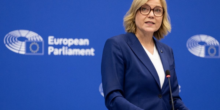 Presentación del plan de acción sobre inteligencia artificial y ciberseguridad en el Parlamento Europeo.