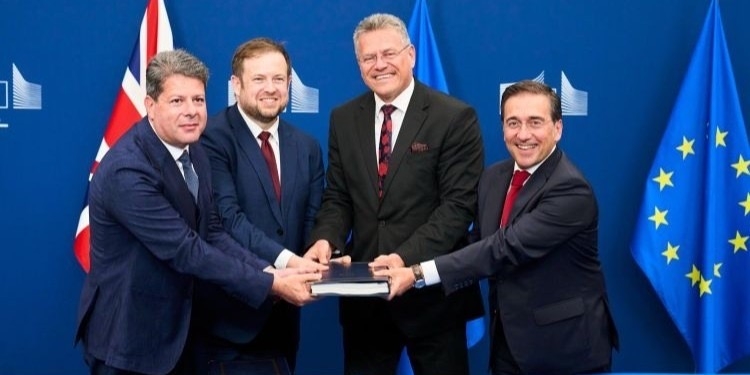 Representantes de la UE y Reino Unido firman el Tratado sobre Gibraltar