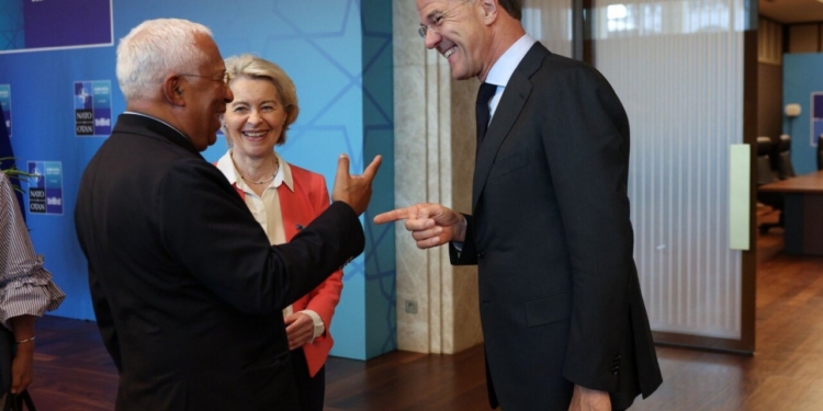Ursula von der Leyen y António Costa en la cumbre de la OTAN en Ankara