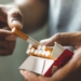 1 de cada 6 personas de la UE consumía tabaco o productos relacionados a diario en 2025